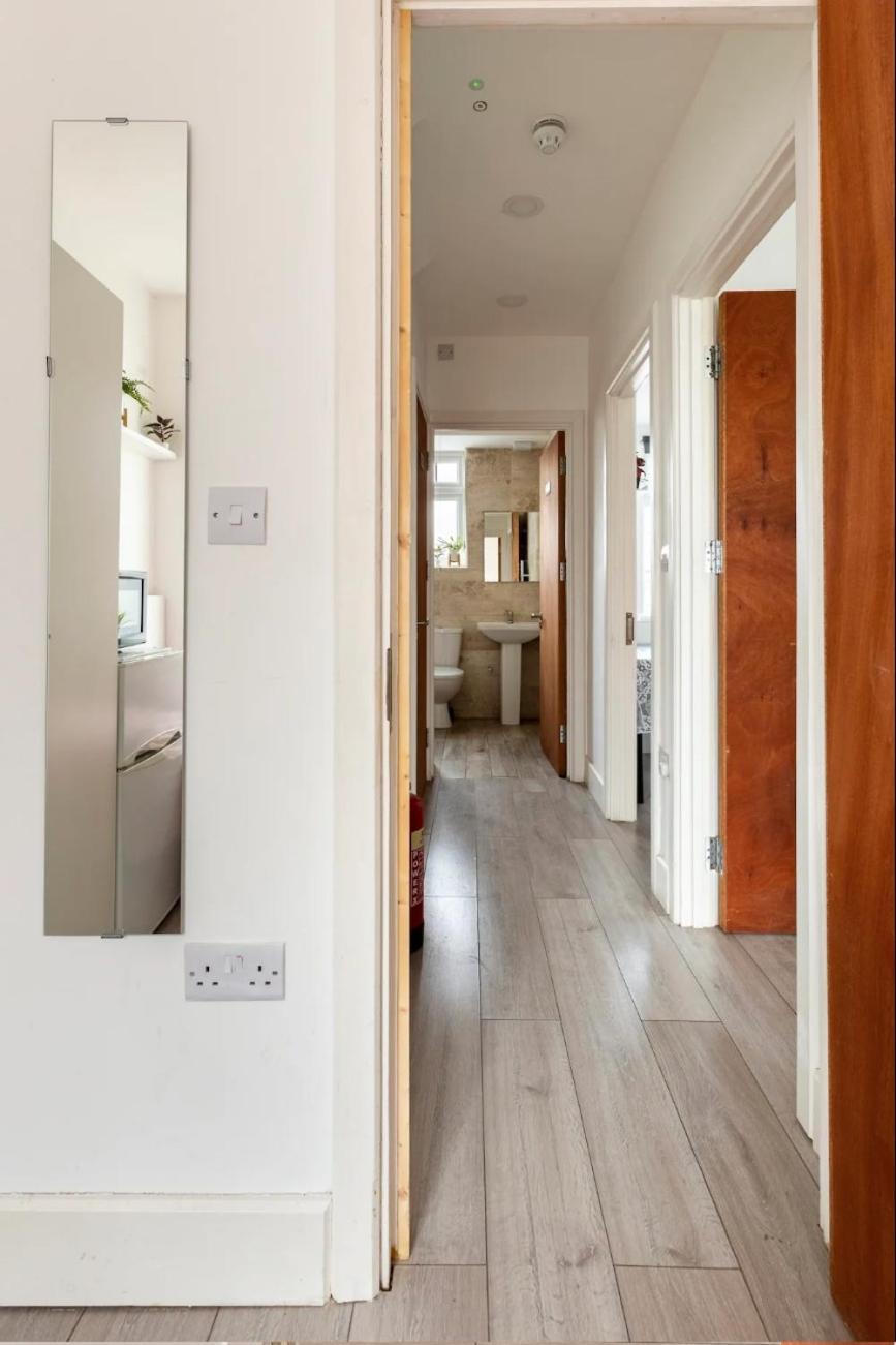 Double Room Edmonton Green, London N9 Bagian luar foto