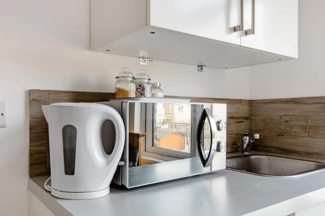 Double Room Edmonton Green, London N9 Bagian luar foto
